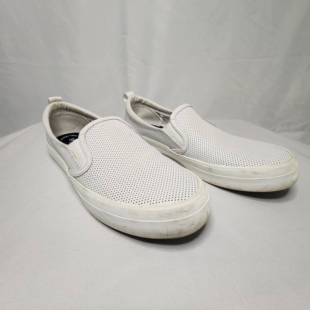 Classic Comfort: Sperry Women's White Crest Twin Gore Sneakers - Size 9.5